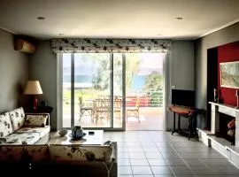 Aphrodite Residence - Seafront apartment, Melissi