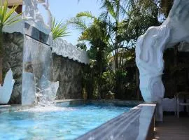 Ilio Boutique Swim Up Rooms