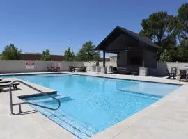 Deluxe 2BR Near Lift, Bike Culture Walmart Pool