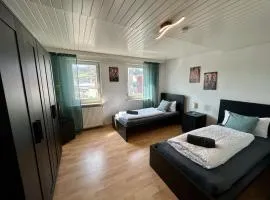 OhPardon! GAILDORF - Monteurwohnung im DG, Einzelbetten, Garten