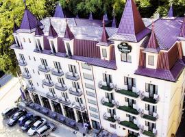 Hotel Coroana Moldovei, מלון בסלניק מולדובה