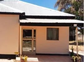 Nellas Lodge and Apartments
