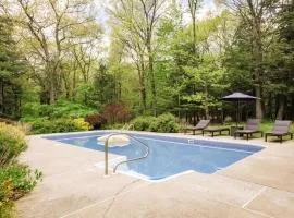 Deerhaven Lane House- Luxury Home with Pool