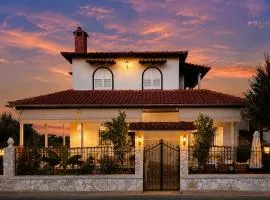 Eden Park Sozopoli - 7 BDR Beach Villa - Yard