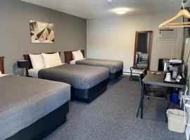 Revelstoke में, होटल Monashee Lodge