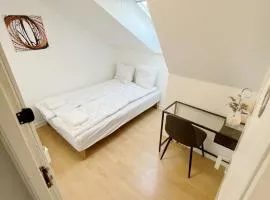 Bright City Double Room 6 with free parking