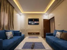 Quiet Central Home Near Beach - High Speed WiFi, Free Parking & Private Entry