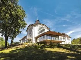 Cozy 2-Person Stay Near Thermal Spa