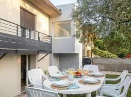 Fly House