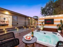 Zen Haven with Sauna & Spa