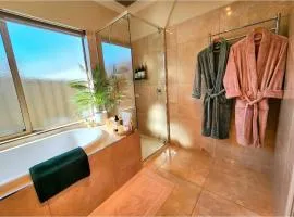 The Nest at Forest Lake - Stylish Guest Suite