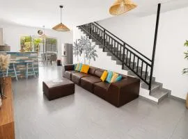 Villa Pearl with Private Pool 5 min to beach