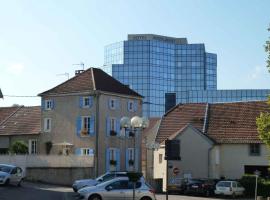 Hotel de la Tour, hotel in Dampierre-sur-Salon