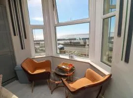 Apt 4 Hunter's Quay