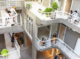 OwlStay Flip Flop Hostel - Garden
