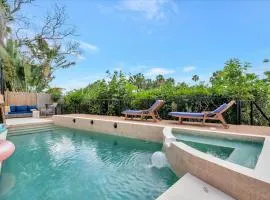 Canal-Front Sleeps 10 Pool Spa & Private Dock
