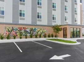 Everhome Suites Panama City Beach by Choice Hotels