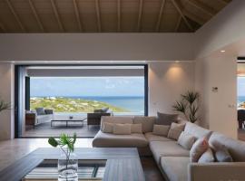 Epicure Cove Estate, hotel v Gustavii