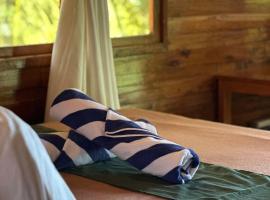 Camp Olli Beach Villas, hotel din Dapa