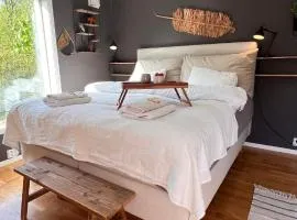 Guest Room with Balcony & Free Parking