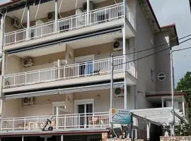 Achilleas Apartments