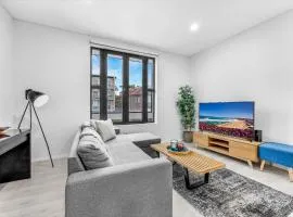 Hoffy's Place - Modern one bedroom with AC