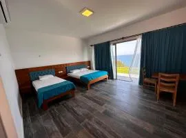 Golden Hill Hotel