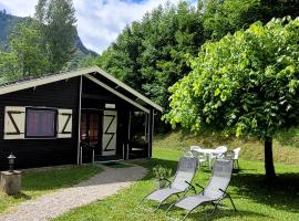 LES CHALETS de MONTORGUEIL, hôtel à Saurat
