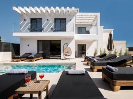 Villa Dreamscape - Elegant Stay with Private Pool by Villa Mana Gers, khách sạn ở Plános