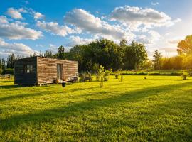 Tiny House Les brises du Sud, hotel en Arlés