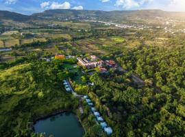 Fort JadhavGADH -A GADH Heritage Hotel, hotel a Pune