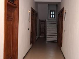 Surf side stay – hotel w mieście Pottuvil