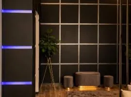 Rebecca's Noir Suite
