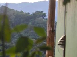Bwindi Neckview Lodge