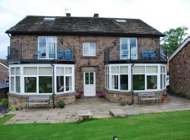 Shallcross Hall Cottages - Blackbrook, Hotel in Taxal