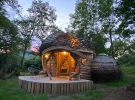 Les Cabanes De Pyrene: Cazarilh şehrinde bir otel