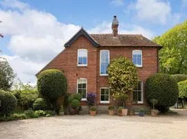 Victorian House Sleeps 14 Pool and Gardens