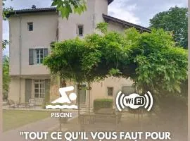 Le Domaine de la Bourne et sa piscine