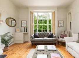House & Annexe Sleeps 18 Heated Pool
