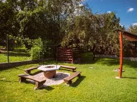 Flóra Apartmanok