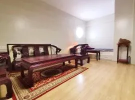 8 Mins to Ancestral Temple - Traditional Chinese-style Condo - 3rd Floor Walk-up