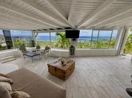 Panoramic Sea View Apartment, Baie Orientale