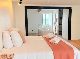 Suite - Baignoire îlot - Vue Pyrénées - Entrée privée