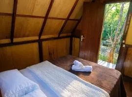 Chalés beira rio ArtCafé Camping