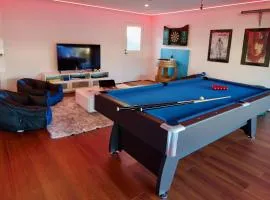 Beyond Oasis - Philip Island, Sleeps 10, Gaming Room, BBQ, Outdoor Firepit