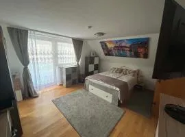 Adriaapartman