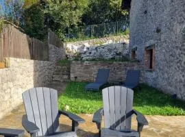 El Nido de la Ardilla, Casa rural con jardín en Llanes ideal para familias