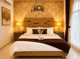 Alaya Executive Suites Gulberg Central POOL 1 BR-Couple Friendly