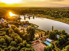 Tisza Garden Park, Hotel in Tiszalök