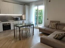 Appartamento moderno con giardino privato